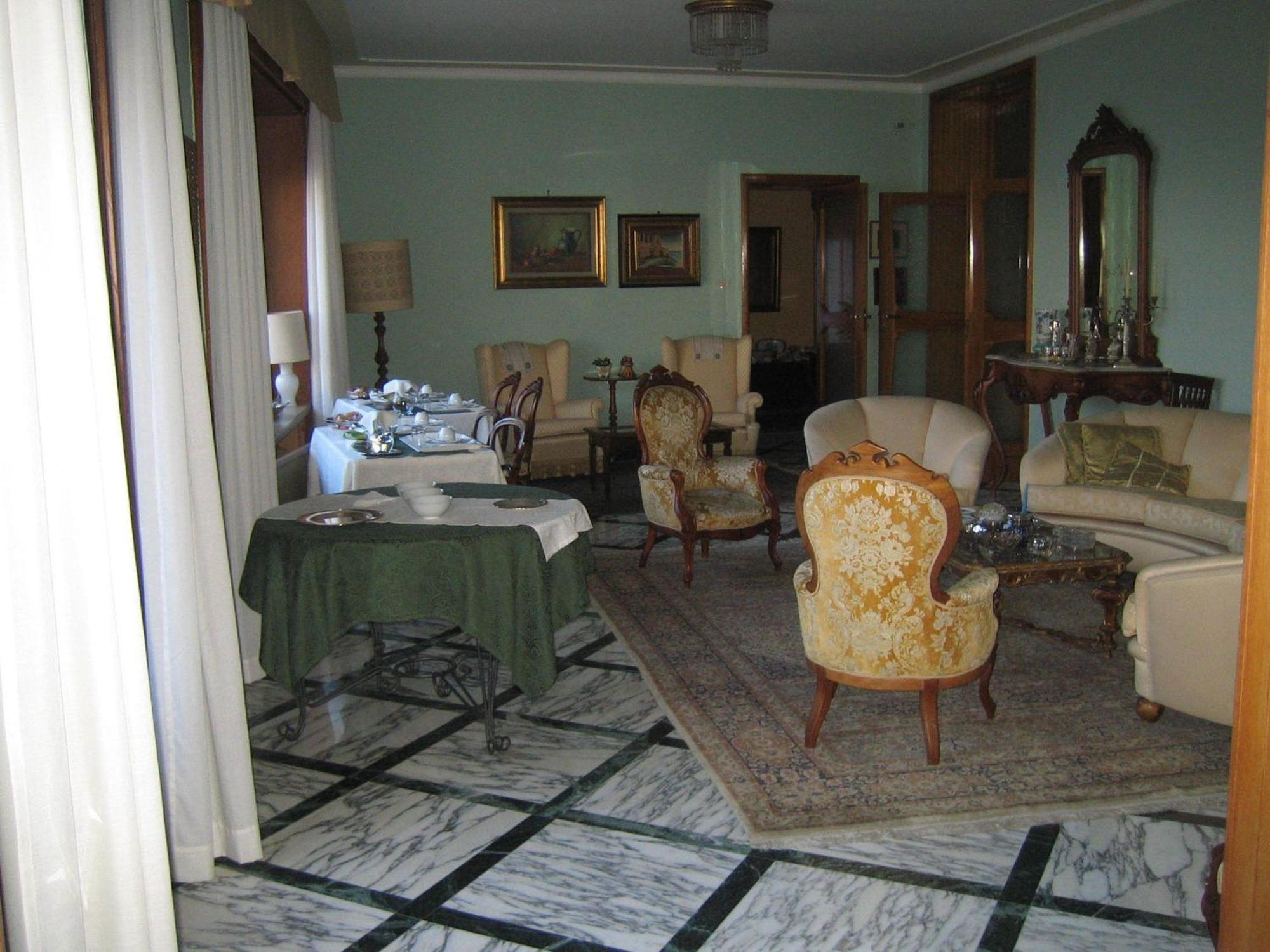 Bed & Breakfast Sara 3*